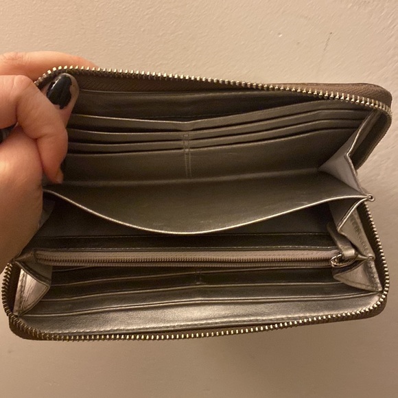 Coach Wallet - Picture 4 of 6